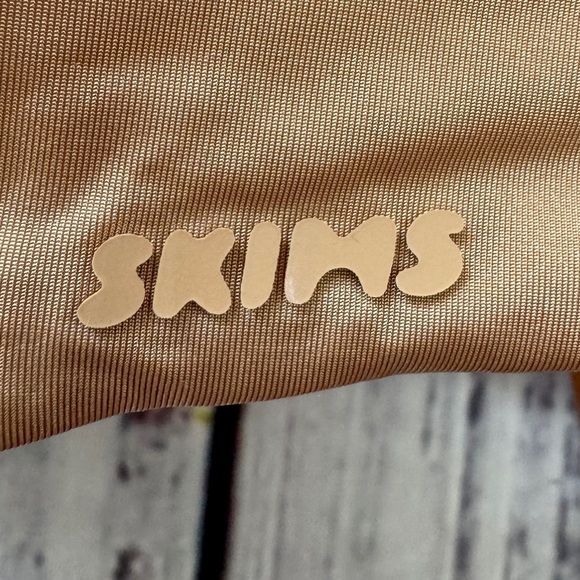 Skims Wireless Form T-shirt Bra Clay 32DDD - Picture 5 of 6